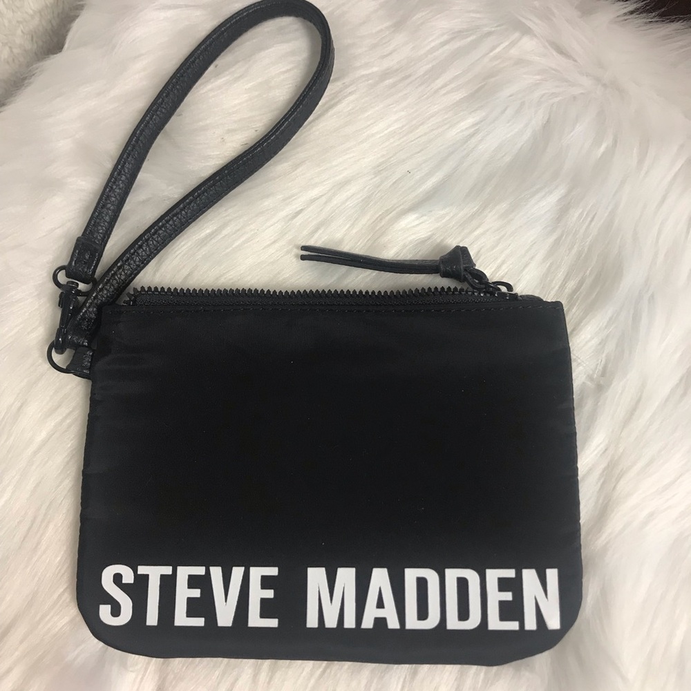 Steve Madden Black Wristlet pouch